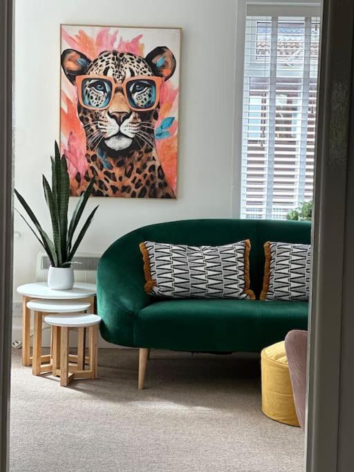 The Nook, Hayling Island Apartment *